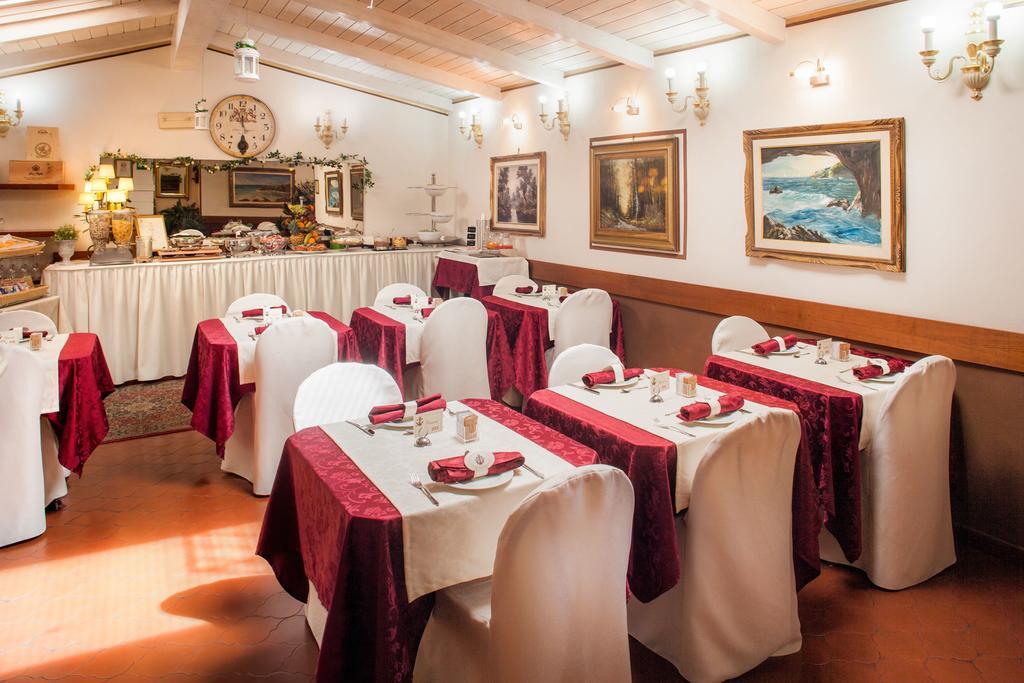 Hotel Tina Diano Marina Ngoại thất bức ảnh